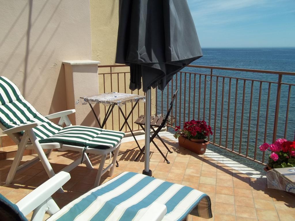 Mare E Monti Villa Giardini-Naxos Kamer foto